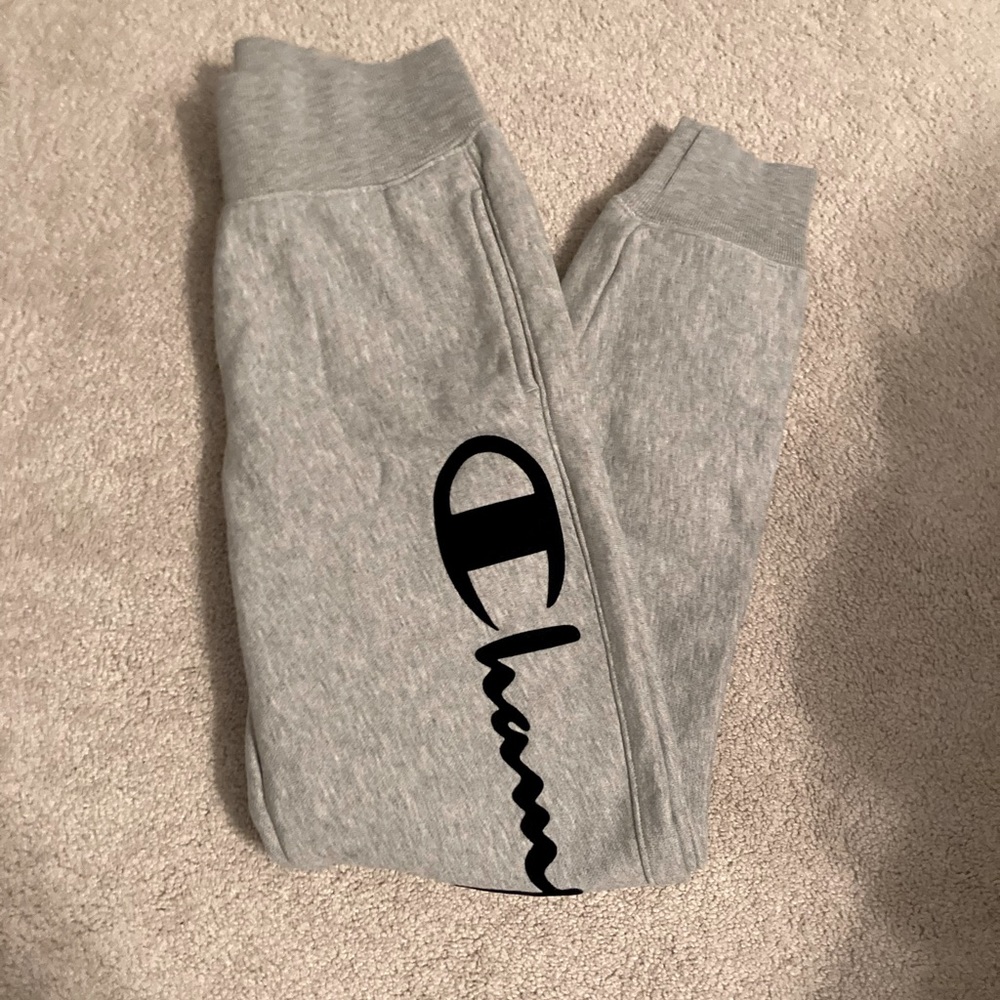 NEVER WORN GREY CHAMPION SWEATPANTS!